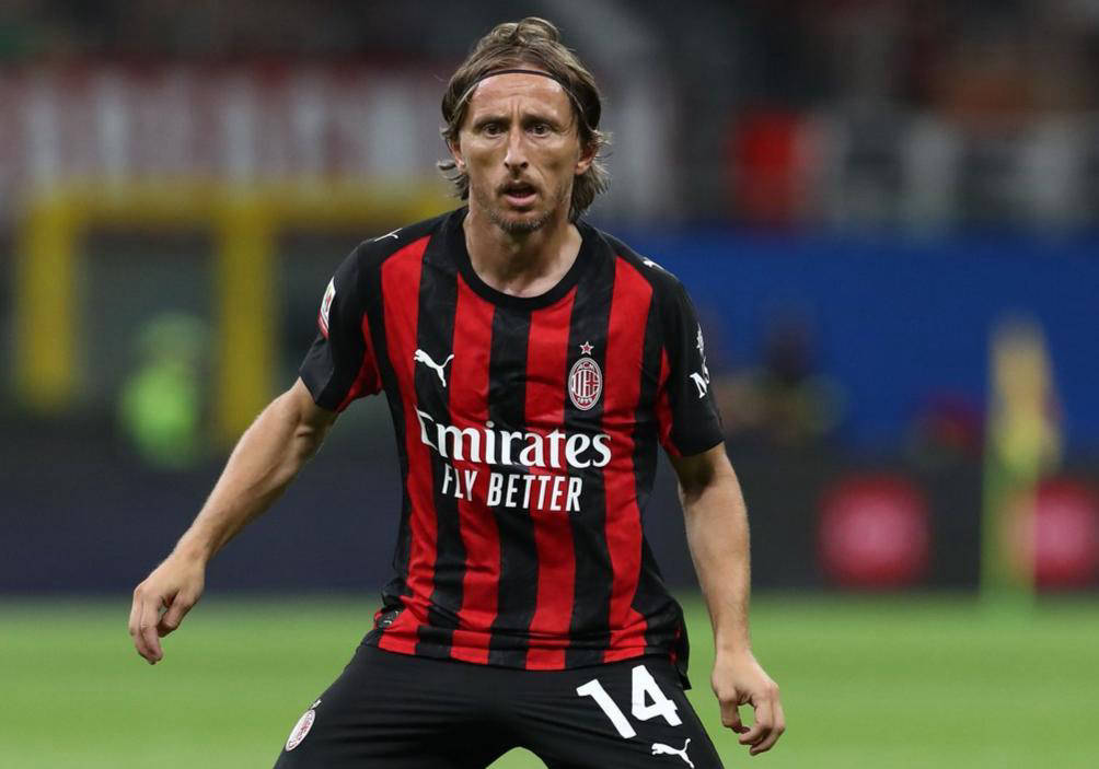 开场，胡明轩 妙传莫兰德 轻松暴扣，打开得分账户CBA