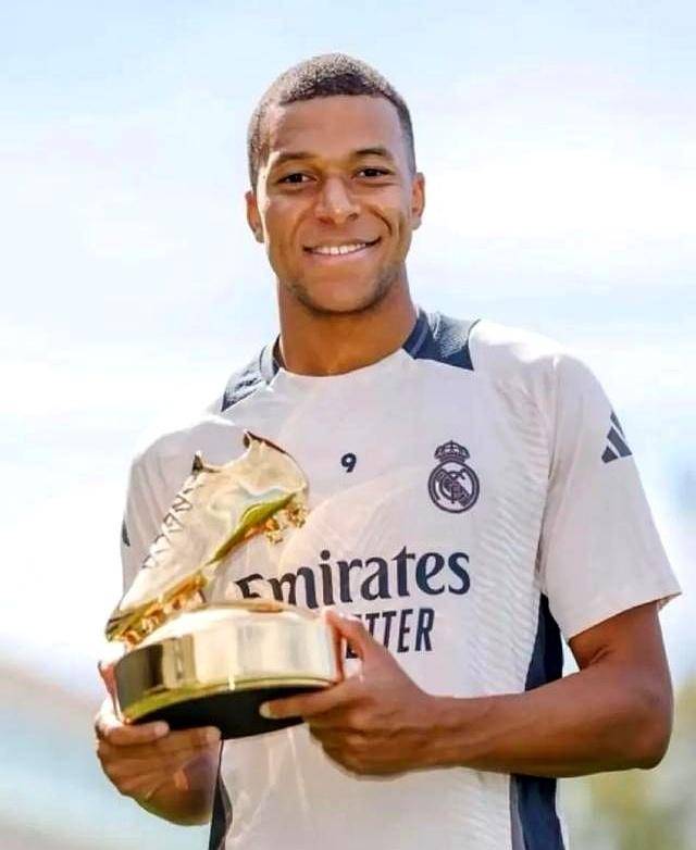 开香槟！中国女排3-1战胜日本豪取3连胜！赵勇变阵封神